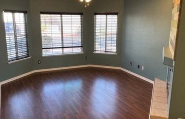 1214 Briarstone Drive Gallery 3