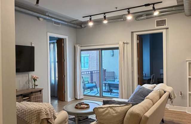 Two Bed/Two Bath Condo in Downtown - 150 Bee Street, Charleston, SC 29401