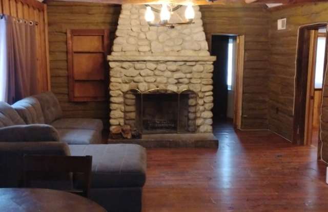 4900 Parkview Dr - 4900 Parkview Drive, McCullom Lake, IL 60050