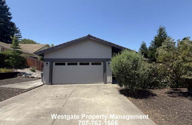 Lovely 3/2 Single Story Westridge Petaluma Home - 400 Smith Court photos photos