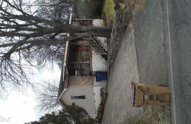 215 WEST CEDAR ST - 215 West Cedar Street, Goodlettsville, TN 37072