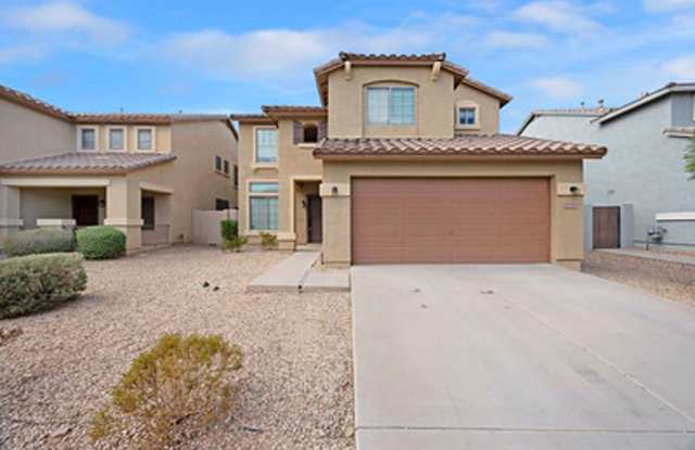 Large Living in The Villages with Community Pool! Gallery 1