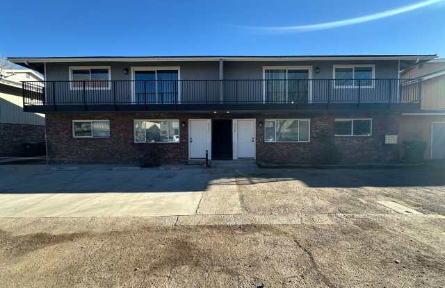 Adorable Top-Floor Unit photos photos