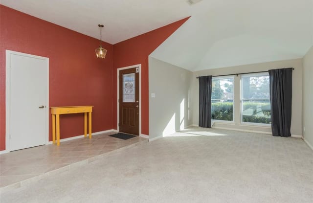 8623 Greenleaf Lake Drive Gallery 4