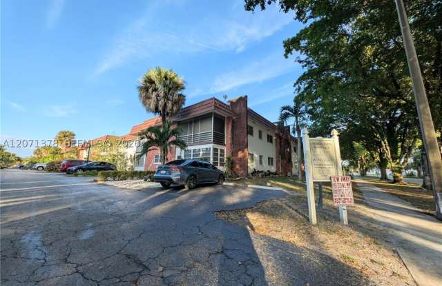 4801 NW 22nd Ct Gallery 2