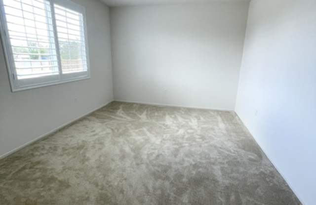 27642 Diamond View Place Gallery 4