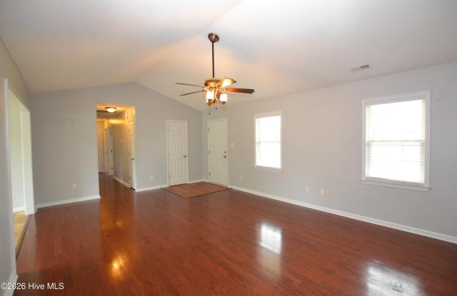 107 Esquire Drive Gallery 3