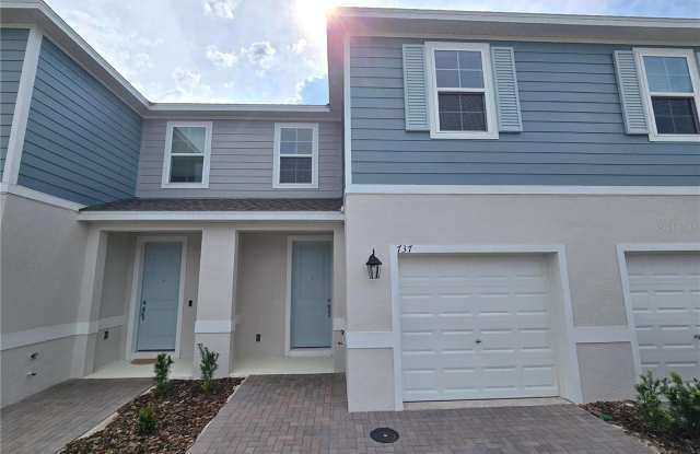 737 MAPLE OAK Drive Gallery 1