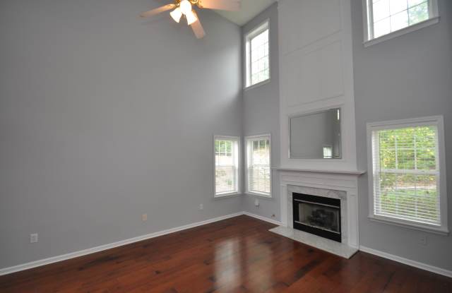 806 Brickstone Dr Gallery 4