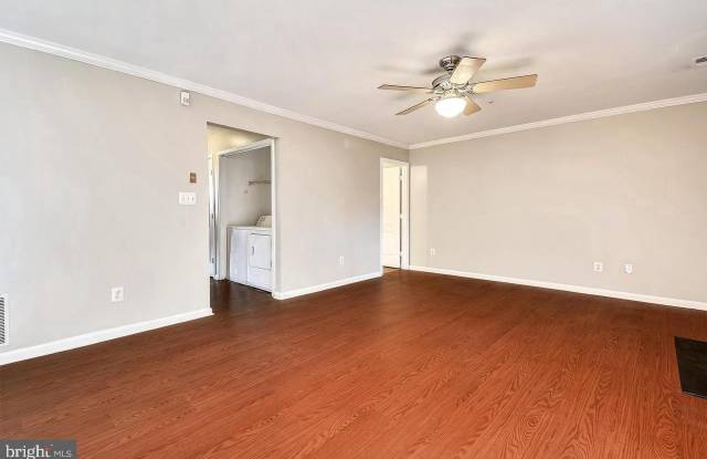 1727 WOOD CARRIAGE Way Gallery 3