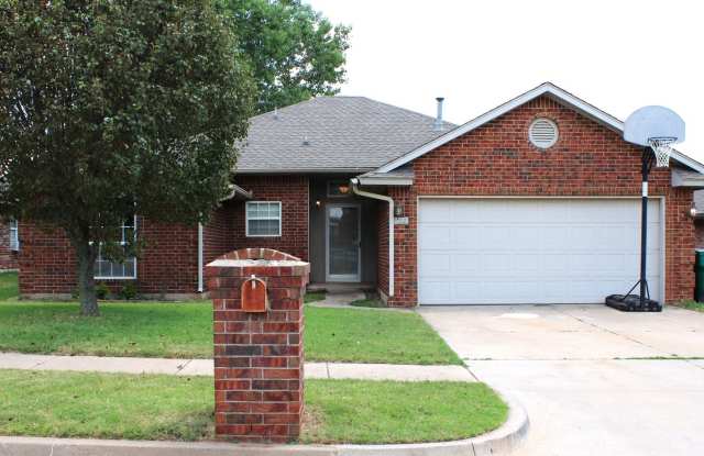 $200 off first FULL month's rent! - 2720 Southeast 95th Street, Oklahoma City, OK 73160