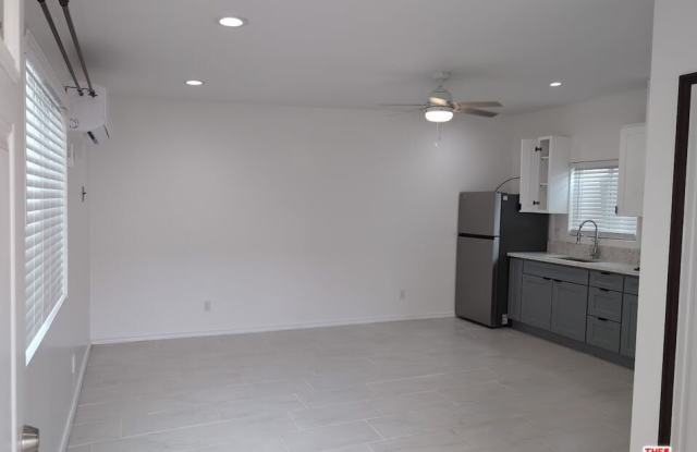 416 E 101st St Gallery 2