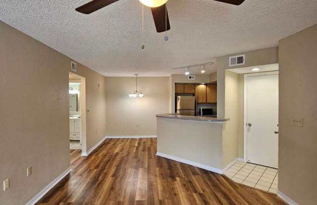 121 Southwest 14th Court Gallery 2