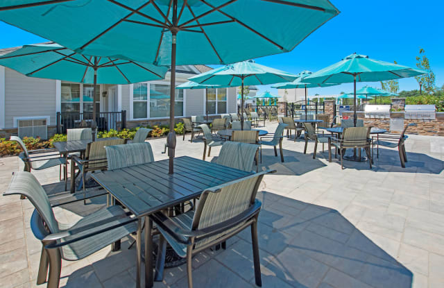 Woodmont Townsquare Gallery 3