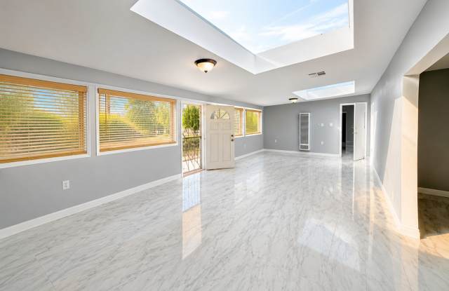 4 bedroom 2.5 bathroom house in Apple Valley Ca! Gallery 4