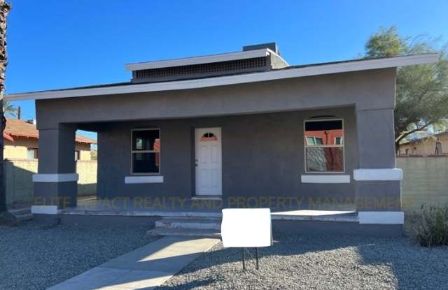 1330 North Tyndall Avenue photos photos