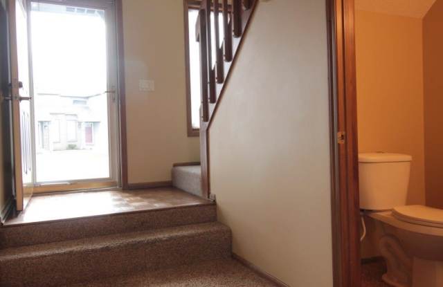 7039 Thamesford Drive Gallery 3
