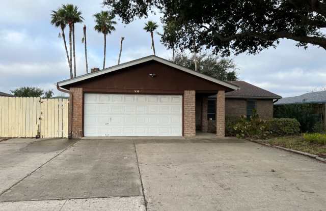 950 Crossbill St - 950 Crossbill Street, Corpus Christi, TX 78418