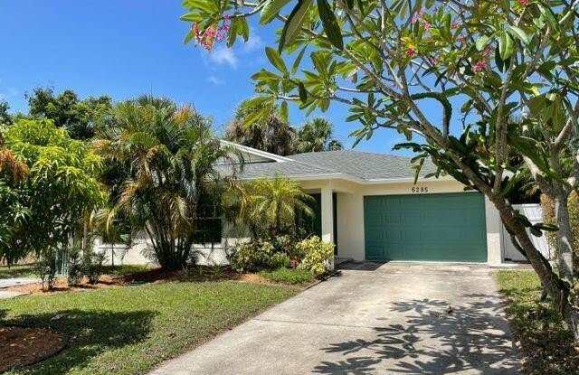 6285 Pompano Street photos photos