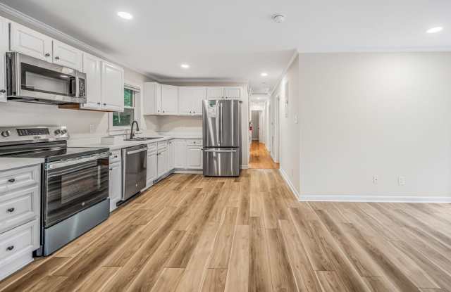 201 Howell Street photos photos