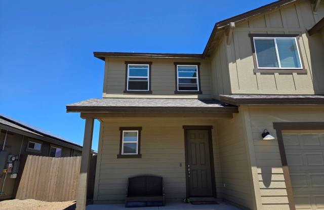 Coming in June!       Spacious 4 Bedroom Home in Bellemont | Fenced Backyard + 2 Car Garage photos photos