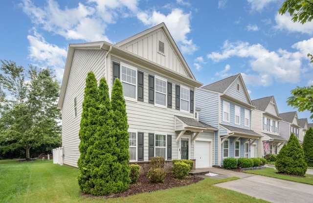 Spacious 3BR Townhome in Monroe Gallery 1