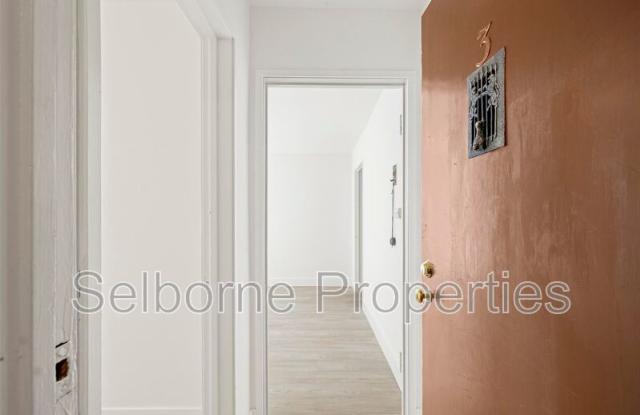 369 Colusa Avenue photos photos