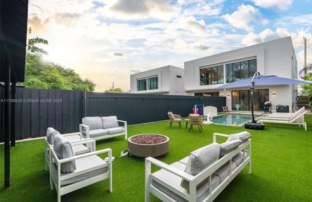 408 NW 52nd St photos photos
