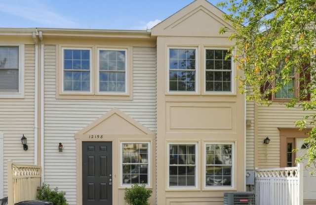 12158 OLD SALEM Court Gallery 1