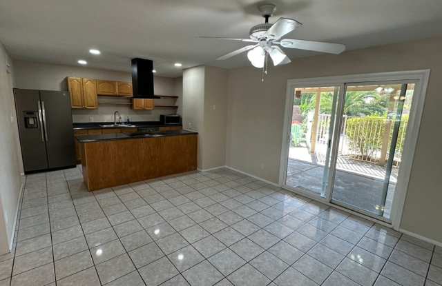 1901 E Palmcroft Dr Gallery 4