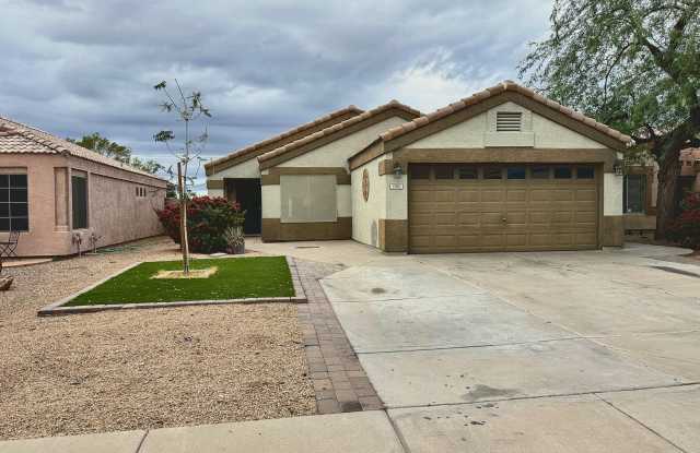 1702 S PINTO Drive Gallery 1