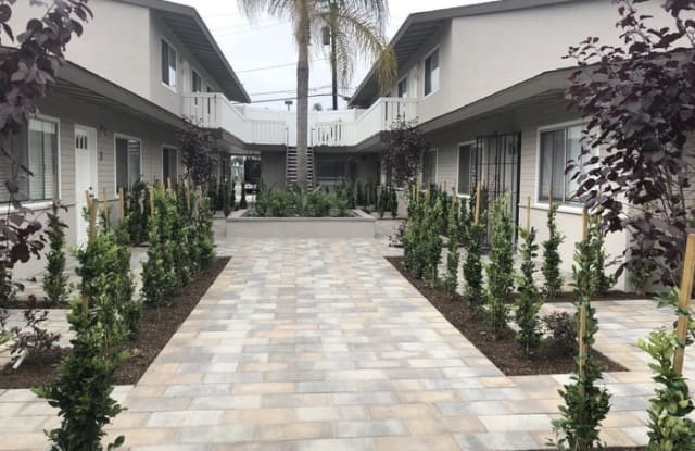 313 East 17th Street - 313 East 17th Street, Costa Mesa, CA 92627