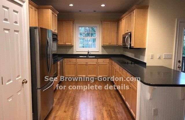 2224 Harding Place Gallery 2