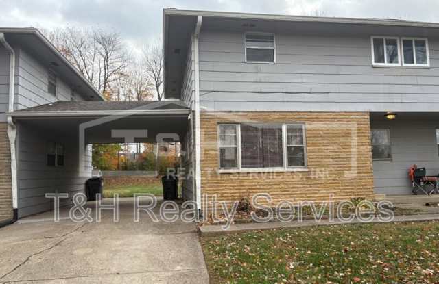 841 Riverside Dr - 841 Riverside Drive, Greenwood, IN 46142