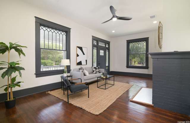 207 Loretta Pl - 207 Loretta Place, San Antonio, TX 78210