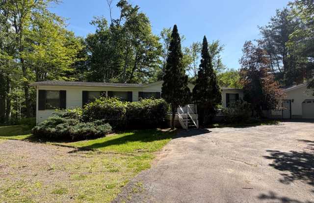Peaceful Catskills Living | Spacious 4 Bedroom, 3 Bathroom Home in Grahamsville, NY Gallery 3