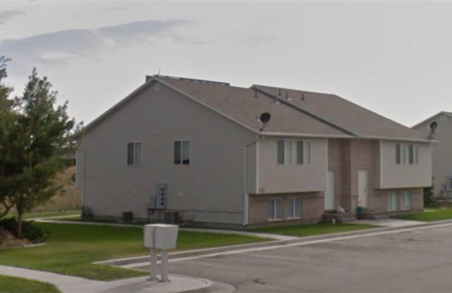 1710 W 100 N photos photos