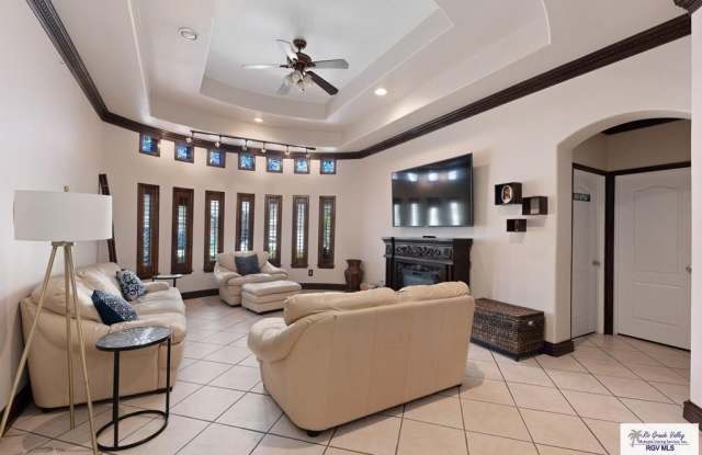 6037 DIAMONDBACK DR. Gallery 3