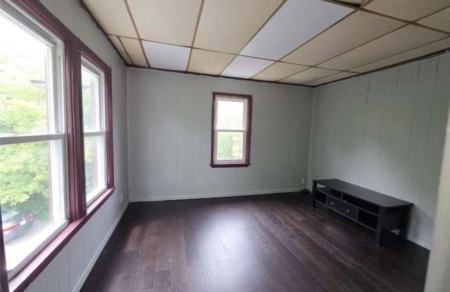1037 Walden Avenue Gallery 4
