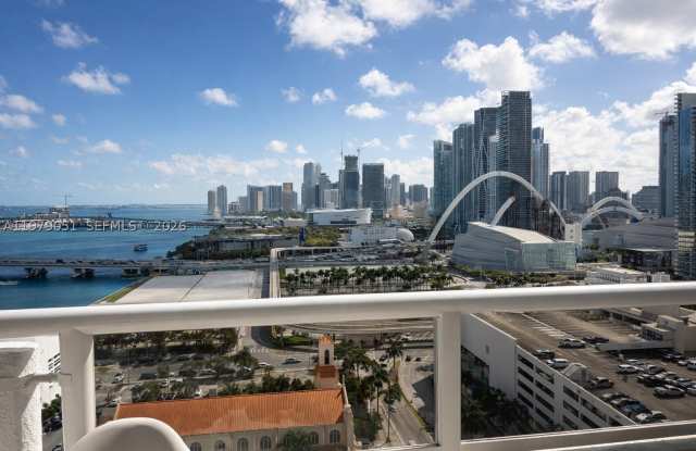 1717 N Bayshore Dr Gallery 1