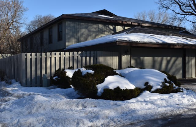 2412 Unity Ave N - 2412 Unity Avenue North, Golden Valley, MN 55422