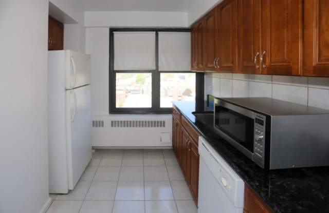 6118 Sheridan Gallery 2