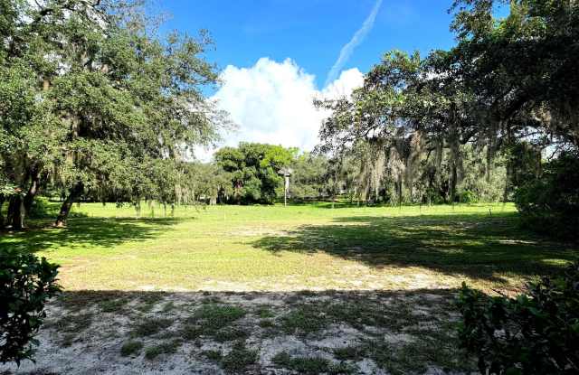 Move-In Ready! Charming 2-Bedroom, 2-Bath First-Floor Condo in Grenelefe! photos photos Move-In Ready! Charming 2-Bedroom, 2-Bath First-Floor Condo in Grenelefe! photos photos