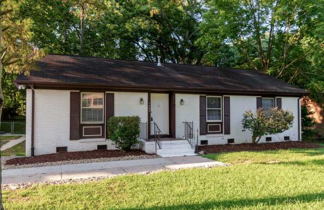 Well maintained ranch home in Charlotte! photos photos