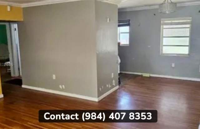 15001 NW 11th Ct Gallery 2