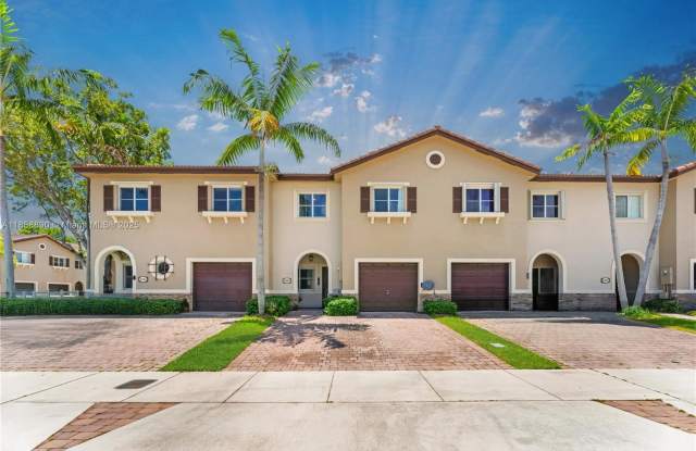 8868 SW 220th St photos photos