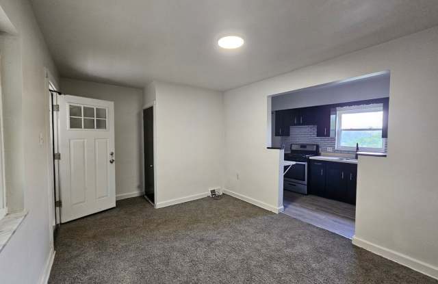 Newly updated 3 bedroom 2 bathroom home in South Side! photos photos