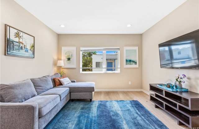963 N St Andrews Place 1/2 - 963 North Saint Andrew's Place, Los Angeles, CA 90038