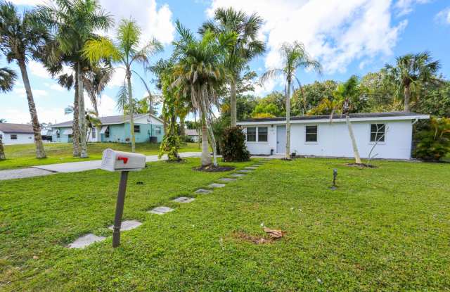 ***SINGLE FAMILY HOME ***ANNUAL***TRAIL ACRES***NO HOA***PET FRIENDLY Gallery 4