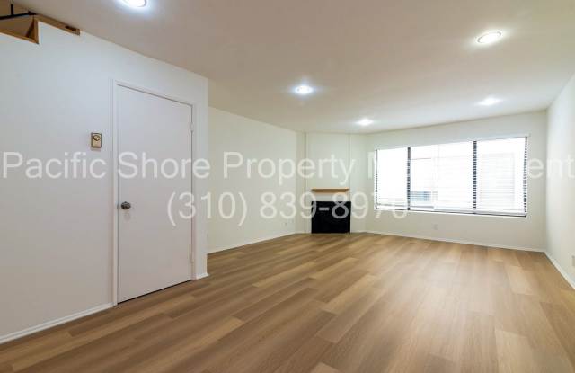 2-Bed, 2-Bath Townhouse with Private Patio in West L.A. photos photos